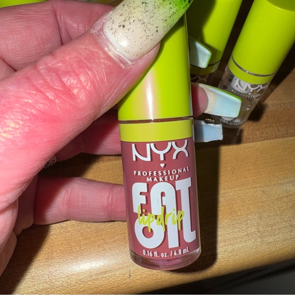 Nyx oil lip drip - bundle of 4 - Picture 4 of 9